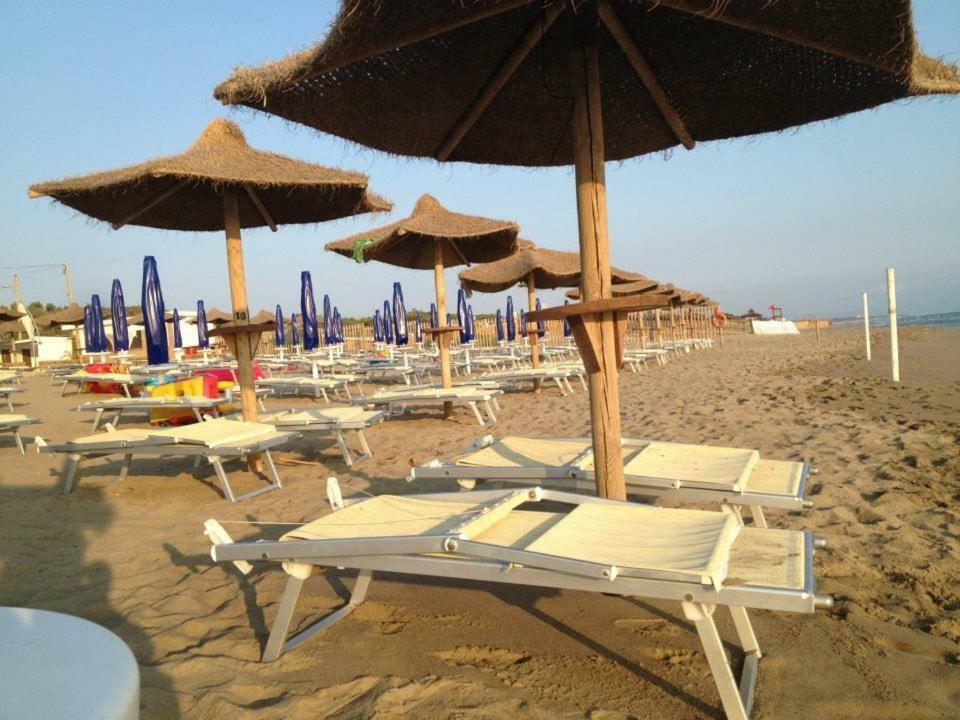 Complesso Turistico Ricettivo L'Oasi Del Golfo Di Salerno Lejlighed Battipaglia Eksteriør billede